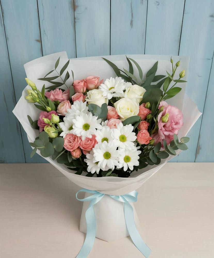 Букет цветов из: Розы, Лизиантусы и Хризантемы в Плиево