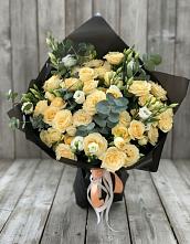 Букет цветов из:  Розы и Лизиантусы в Плиево