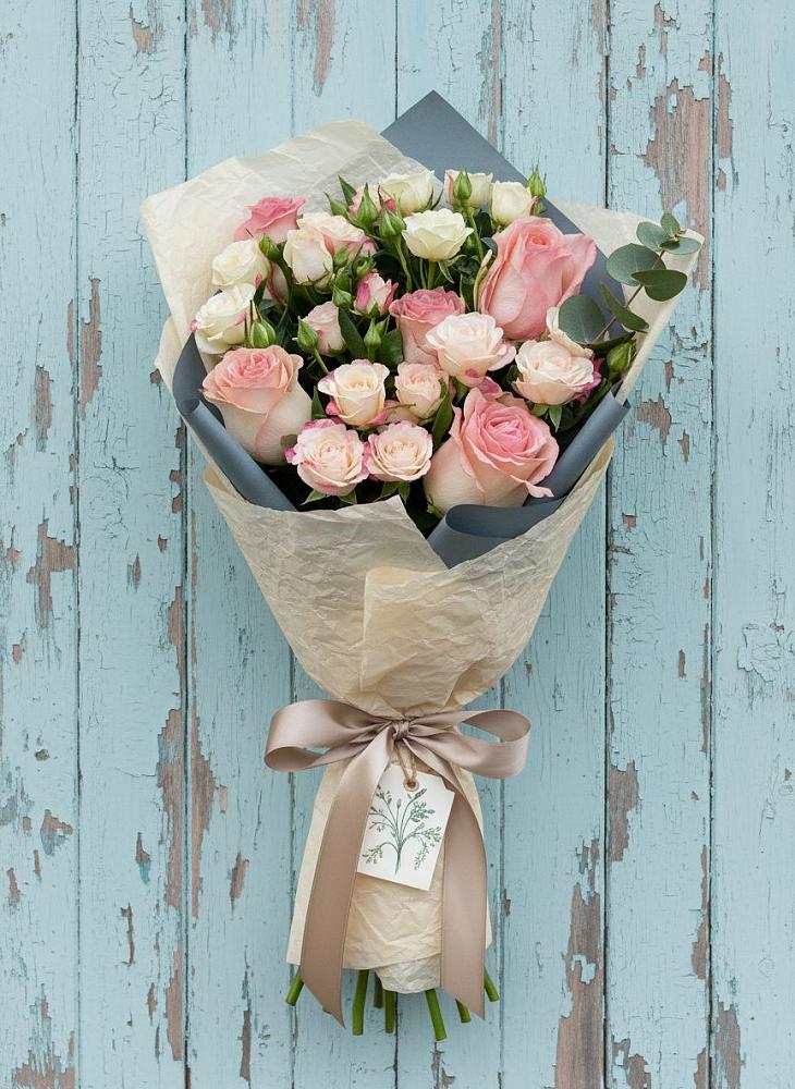 Букет цветов из: Розы в Плиево