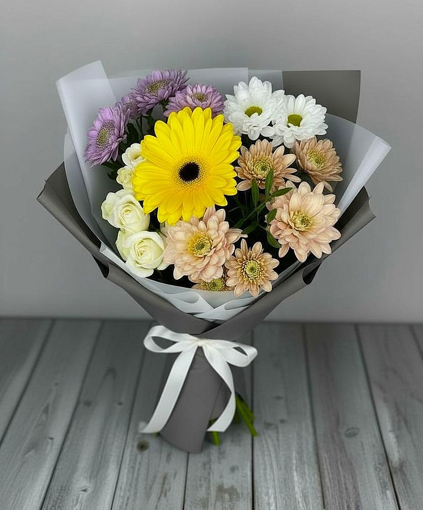 Букет цветов из: Розы, Герберы и Хризантемы в Плиево