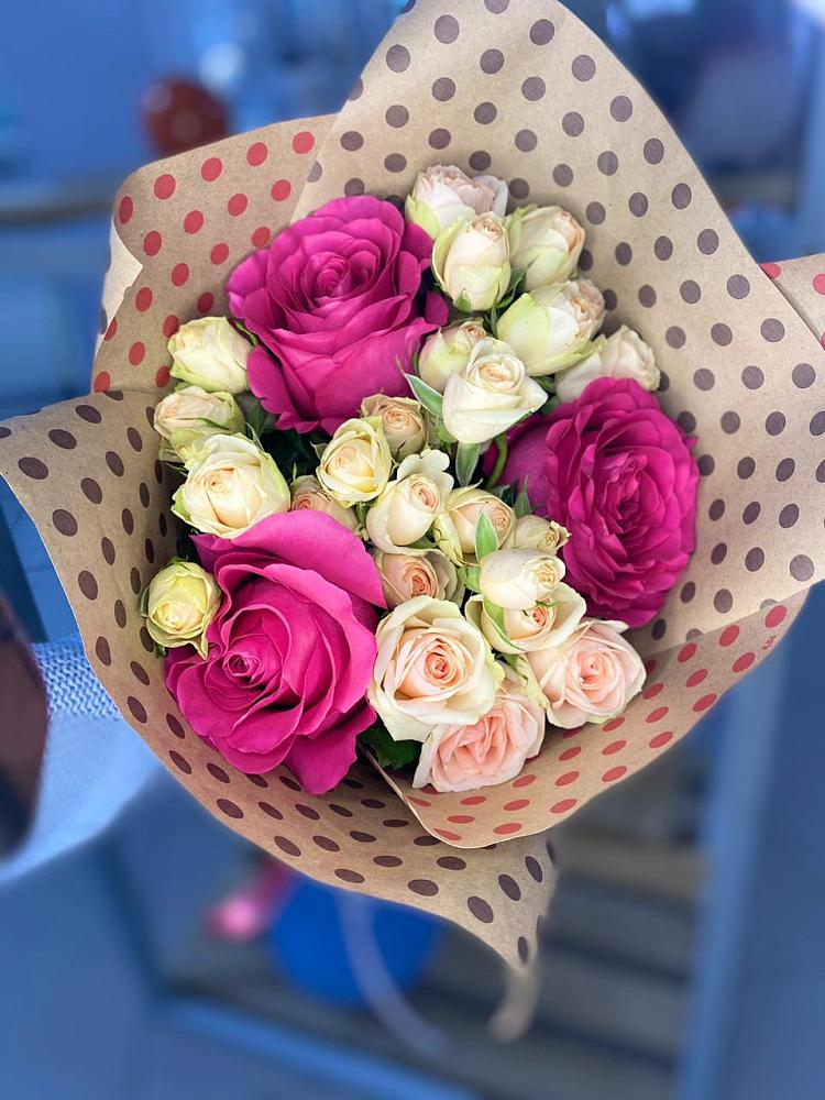 Букет цветов из: Розы в Плиево