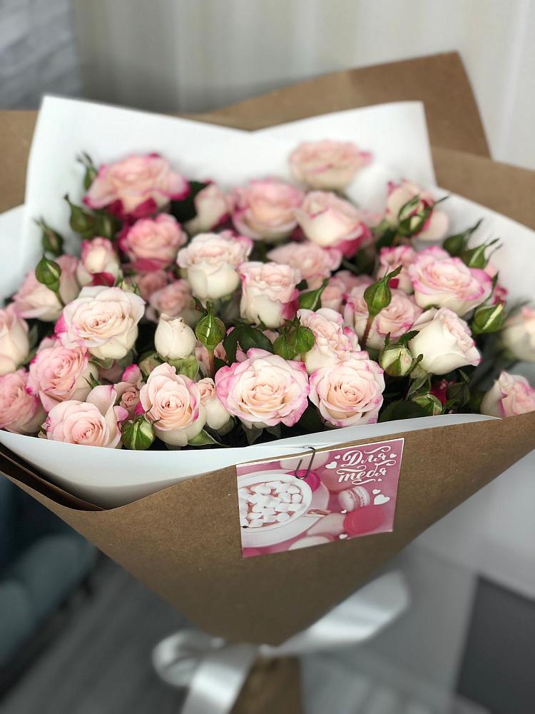 Букет цветов из: Розы в Плиево