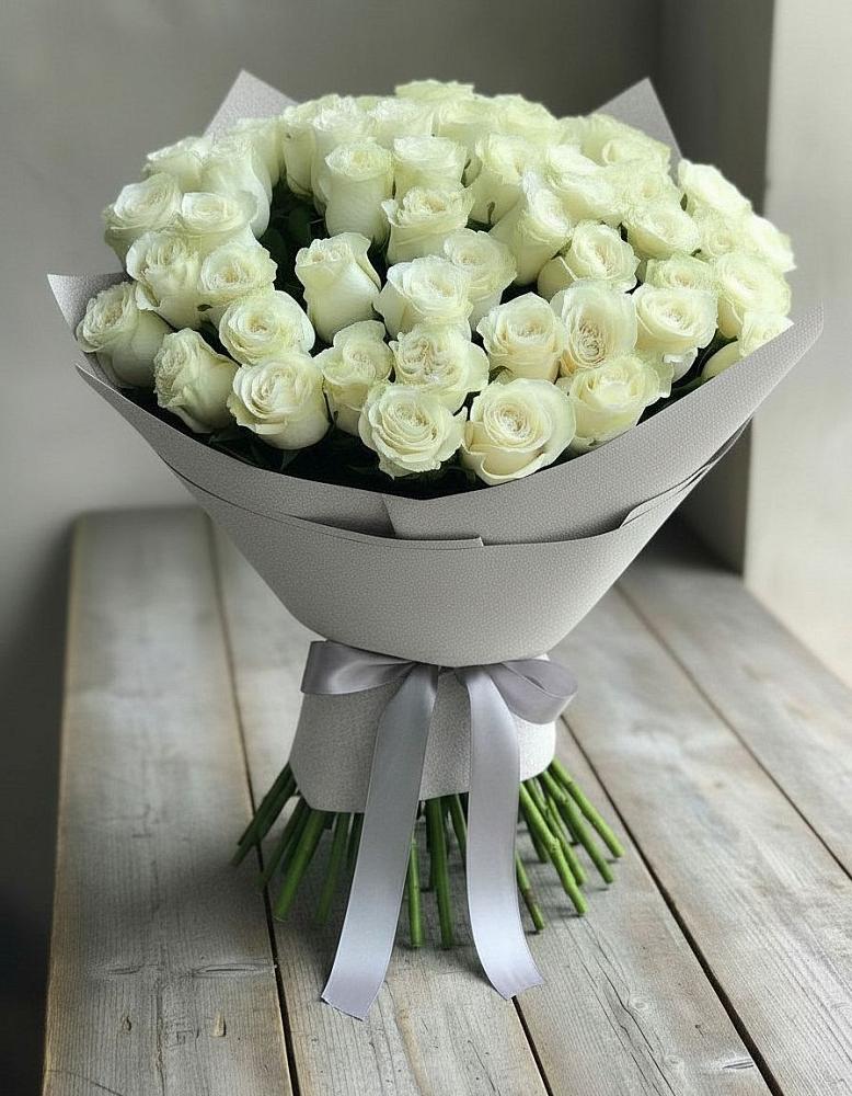 Букет 35 Белых роз в Плиево