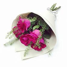 Букет цветов из:  Розы в Плиево