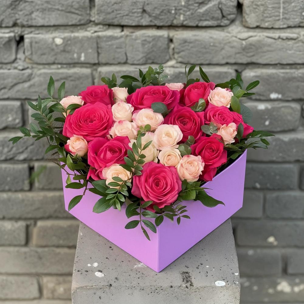 Цветочная композиция из Розы в коробке в Плиево