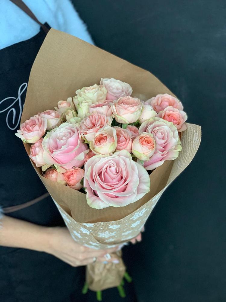 Букет цветов из: Хризантемы и Розы в Плиево