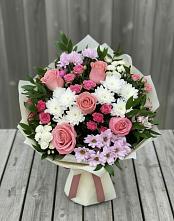 Букет цветов из:  Альстромерии, Гвоздики, Розы и Хризантемы в Плиево