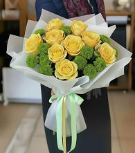 Букет цветов из:  Хризантемы и Розы в Плиево