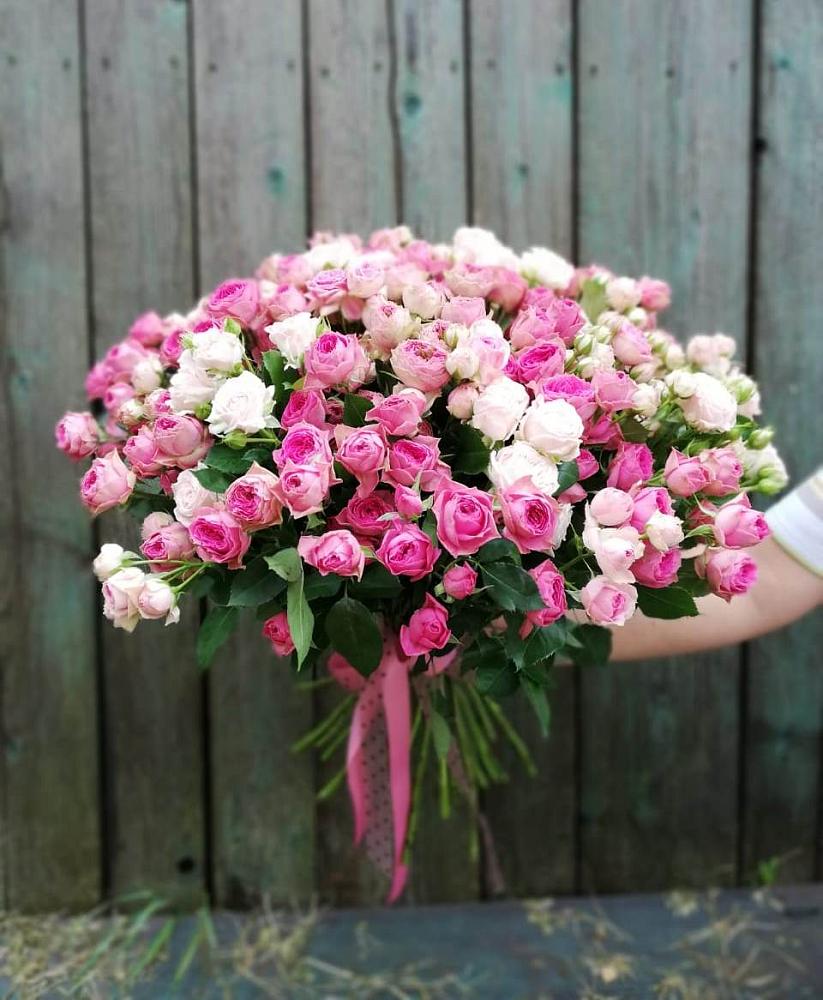 Букет Розовые кустовые розы Натали и Лав Лидия в Плиево