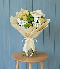 Букет цветов из:  Хризантемы и Розы в Плиево