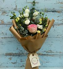 Букет цветов из:  Розы и Лизиантусы в Плиево