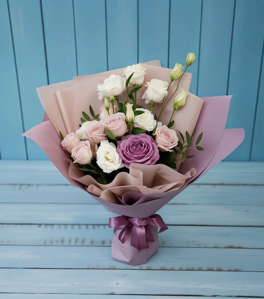 Букет цветов из: Розы и Лизиантусы в Плиево